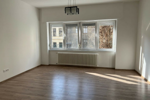 66 m2 renovated flat in the Southern part of the 5th district!