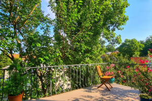 50 m2 flat as new in Pasarét set in a lush garden house!