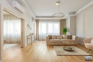 85 m2 luxuriously renovated flat in a Bauhaus building near Batthyány tér and Metro line #2!