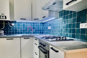 Low cost, 42 m2 renovated flat for a good price with parking close to Szent István Boulevard!