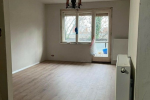 52 renovated and emptied 2nd floor flat with 5 m2 balcony in the 12th district!