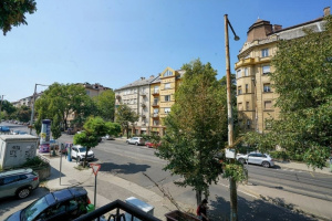 70 m2 emtied and ready-to-move-in flat in good condition off Böszörményi út in district 12!