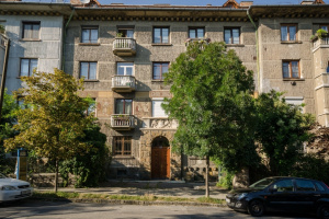 84 m2 flat in good condition off Böszörményi út in inner Buda, 12th district!