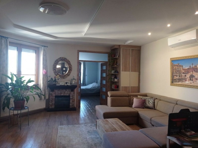 Fully renovated and furnished 89 m2 flat in Németvölgy at a good price!