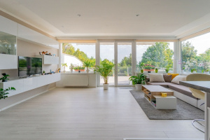 Good price for an exclusively located 143 m2 lavish flat with a view near Normafa and in a garden setting!