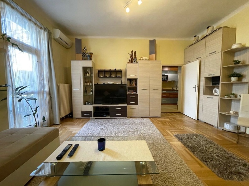 Low cost 43 m2 flat in good condition near Vérmező!