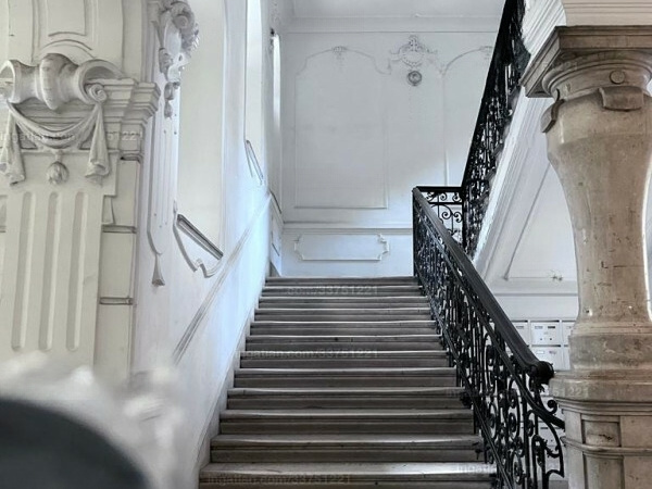 4th floor beautifully renovated flat on 80 m2 in Lipótváros!