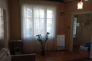 Brilliant Location! 5th district, 62 m², 2-room, medium condition, 4th-floor apartment