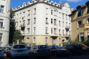 100 m2 renovated flat at a very good price just below Buda Castle in the 1st district!